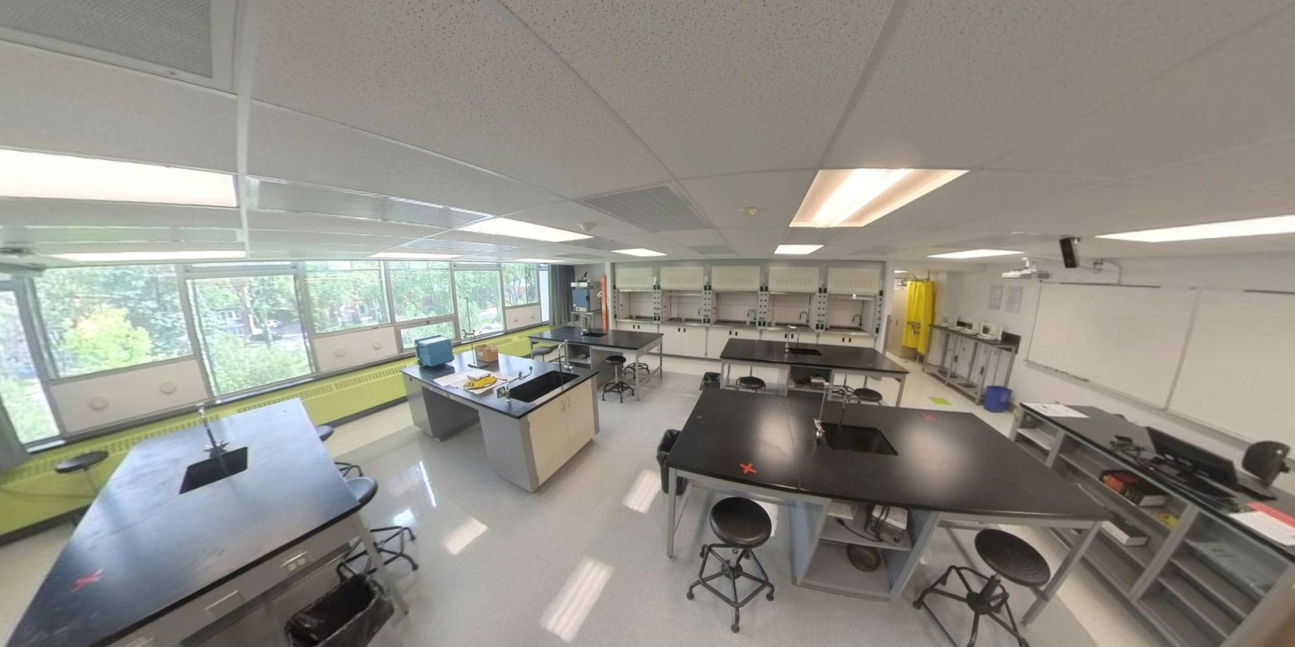 Vue 360 du laboratoire de chimie